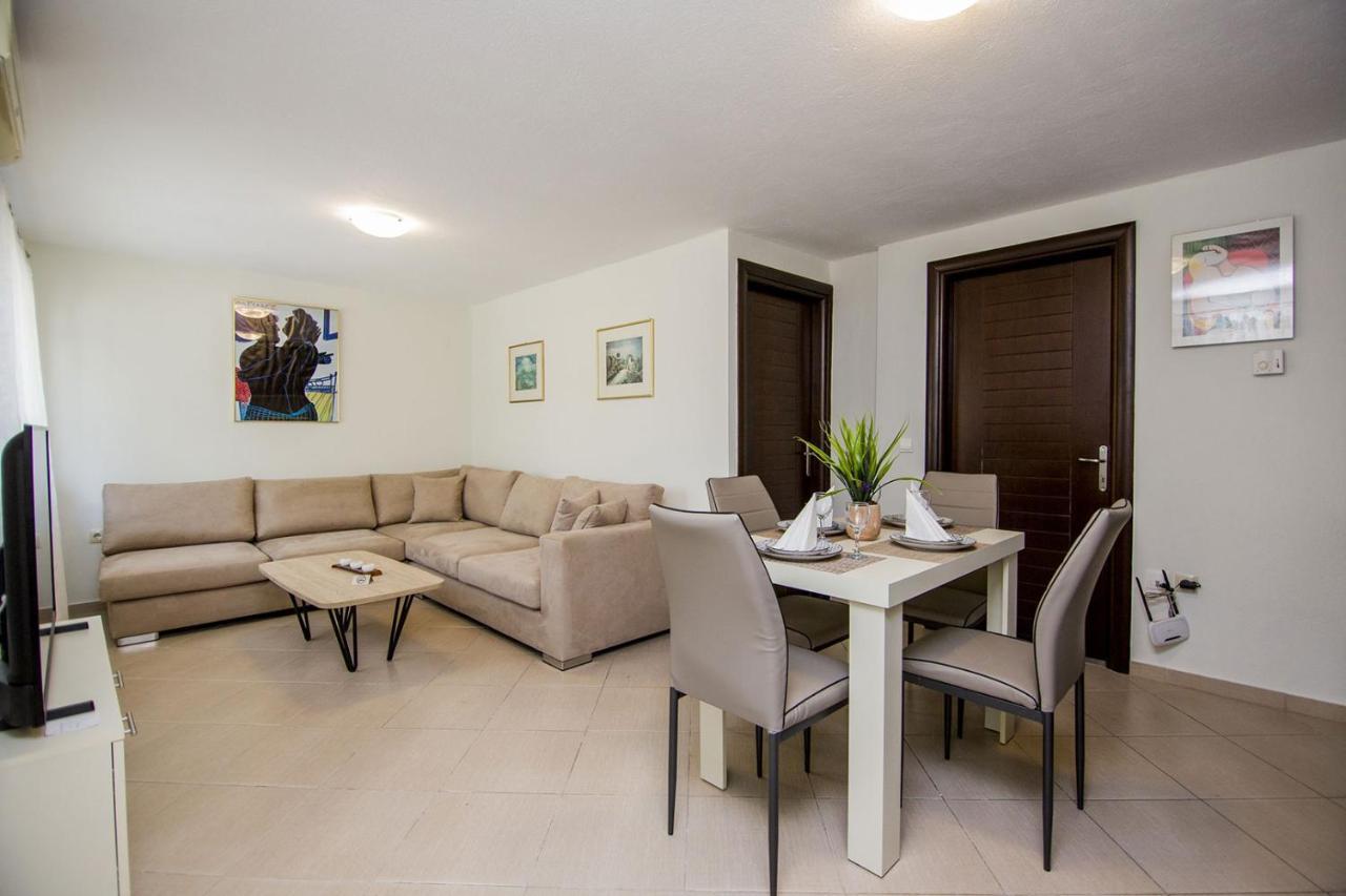 Kasta Bnb Ofrínion Exteriér fotografie
