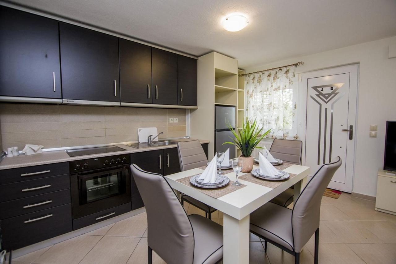 Kasta Bnb Ofrínion Exteriér fotografie