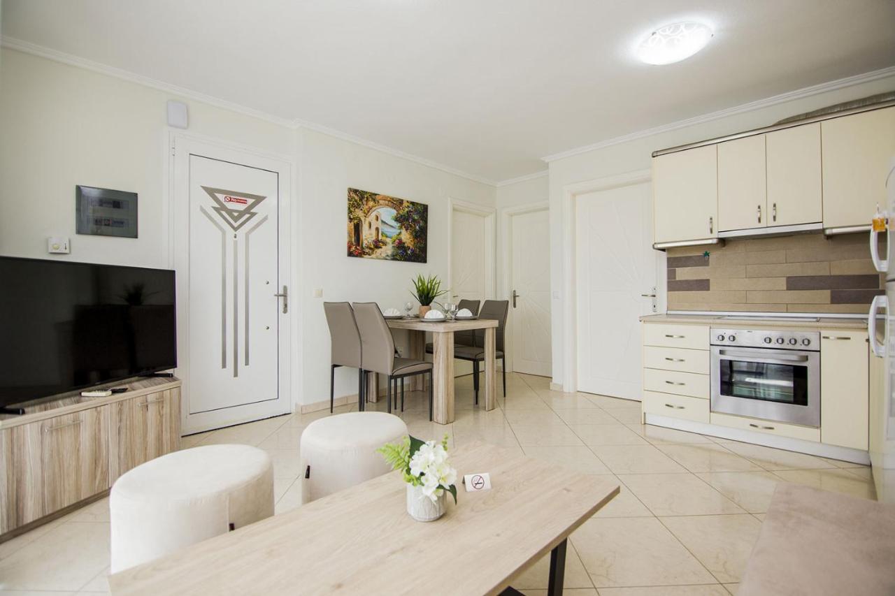 Kasta Bnb Ofrínion Exteriér fotografie